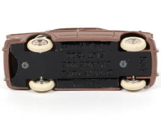 Lot 139 - DINKY TOYS (FRANCE) (1)