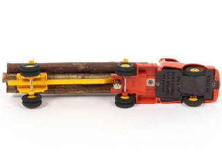 Lot 208 - DINKY TOYS (FRANCE) (1)
