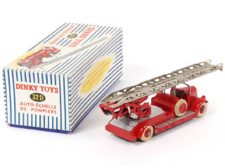 Lot 187 - DINKY TOYS (FRANCE) (1)