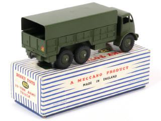 Lot 105 - DINKY TOYS (GB) (3)