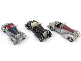 Lot 135 - SUN STAR (CHINE) (3)