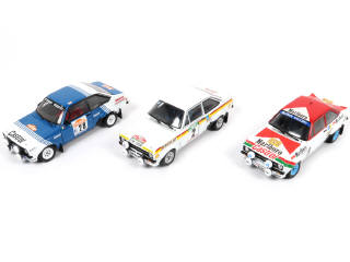 Lot 122 - MODEL ICONS (CHINE) (3)