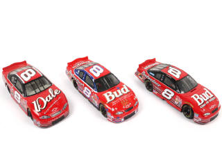 Lot 17 - DIVERS (3)
