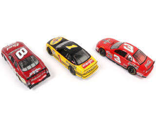 Lot 10 - DIVERS (3)