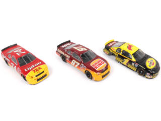 Lot 9 - DIVERS (3)