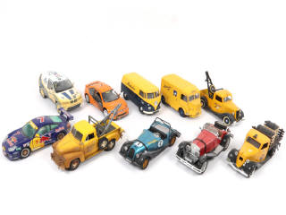 Lot 74 - DIVERS (10)