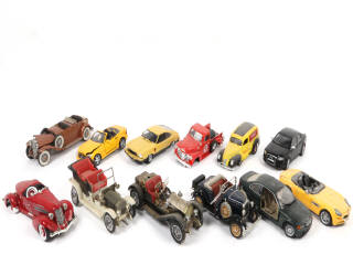Lot 94 - DIVERS (12)