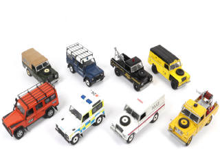 Lot 65 - DIVERS (8)