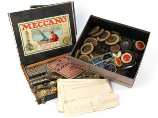 Lot 17 - MECCANO (GB) (2)