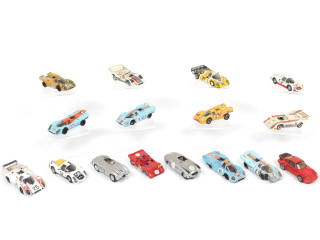 Lot 94 - DIVERS (18)