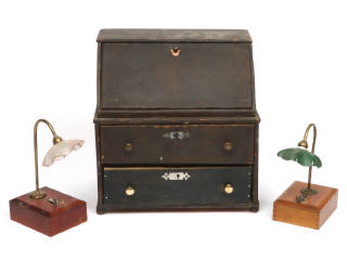 Lot 12 - DIVERS (3)