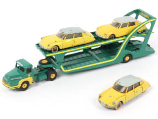 Lot 254 - DINKY TOYS (FRANCE) (4)