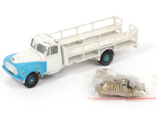 Lot 237 - DINKY TOYS (FRANCE) (1)