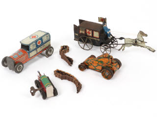 Lot 5 - DIVERS (4)