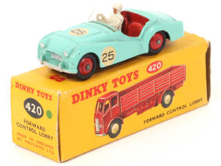 Lot 155 - DINKY TOYS (GB) (2)