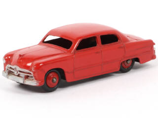 Lot 124 - DINKY TOYS (GB) (1)