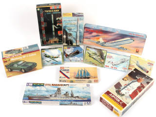 Lot 44 - DIVERS (12)