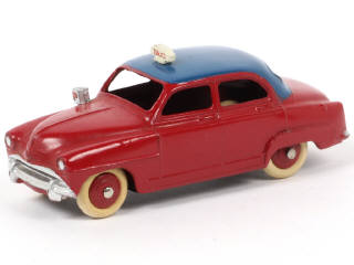 Lot 81 - DINKY TOYS (FRANCE) (1)