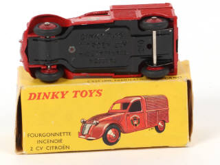 Lot 140 - DINKY TOYS (FRANCE) (1)