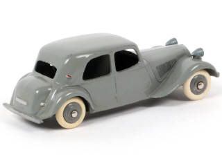 Lot 71 - DINKY TOYS (FRANCE) (1)