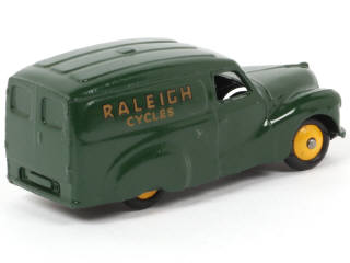 Lot 26 - DINKY TOYS (GB) (1)