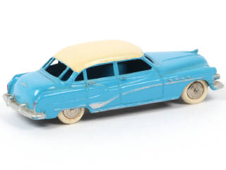 Lot 83 - DINKY TOYS (FRANCE) (1)