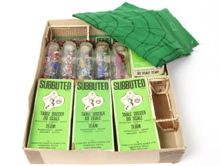 Lot 11 - DIVERS (3)