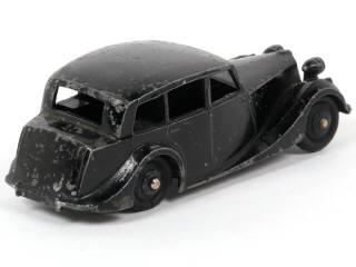 Lot 379 - DINKY TOYS (GB) (1)