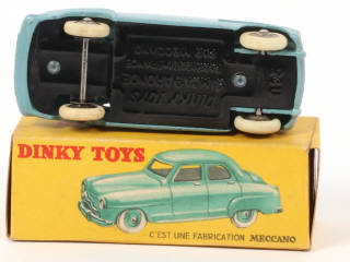 Lot 220 - DINKY TOYS (FRANCE) (1)
