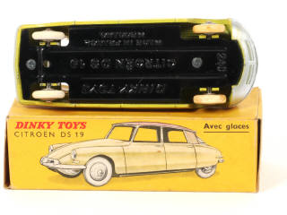 Lot 177 - DINKY TOYS (FRANCE) (1)