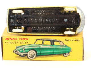 Lot 179 - DINKY TOYS (FRANCE) (1)
