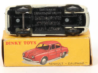 Lot 196 - DINKY TOYS (FRANCE) (1)