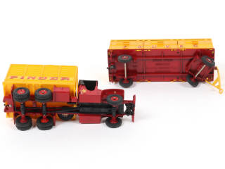 Lot 323 - DINKY TOYS (FRANCE) (1)