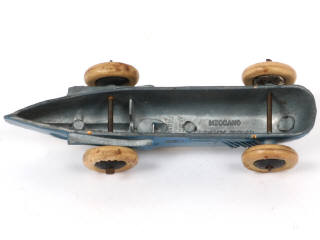 Lot 143 - DINKY TOYS (FRANCE) (1)