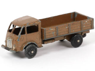 Lot 308 - DINKY TOYS (FRANCE) (1)