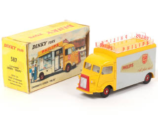 Lot 329 - DINKY TOYS (FRANCE) (1)