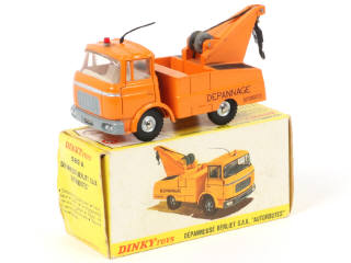 Lot 354 - DINKY TOYS (FRANCE) (1)