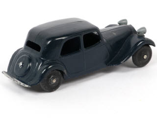 Lot 146 - DINKY TOYS (FRANCE) (1)