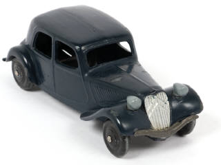 Lot 146 - DINKY TOYS (FRANCE) (1)