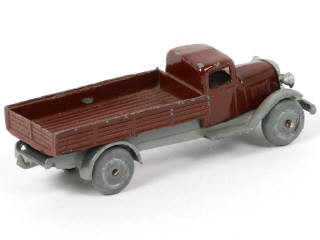Lot 307 - DINKY TOYS (FRANCE) (1)