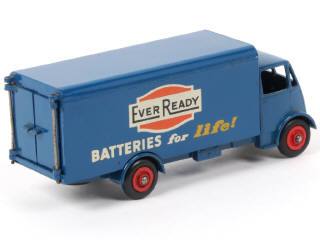 Lot 394 - DINKY TOYS (GB) (1)