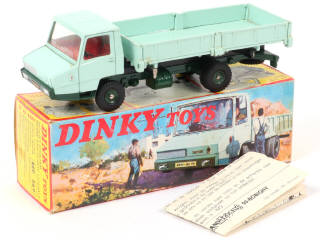 Lot 351 - DINKY TOYS (FRANCE) (1)