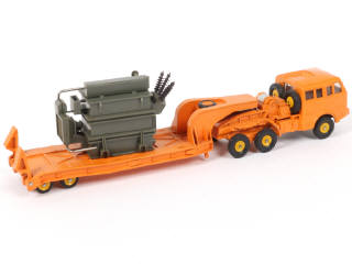 Lot 322 - DINKY TOYS (FRANCE) (1)