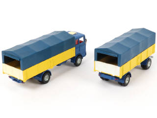 Lot 395 - DINKY TOYS (GB) (1)