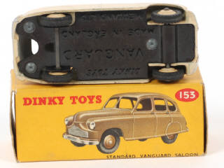 Lot 402 - DINKY TOYS (GB) (1)