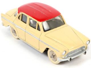 Lot 267 - DINKY TOYS (FRANCE) (1)