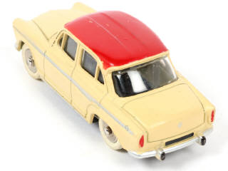 Lot 267 - DINKY TOYS (FRANCE) (1)