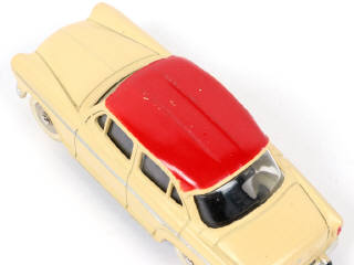 Lot 267 - DINKY TOYS (FRANCE) (1)