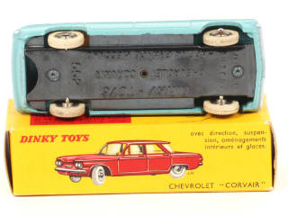 Lot 303 - DINKY TOYS (FRANCE) (1)