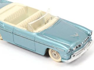 Lot 171 - DINKY TOYS (FRANCE) (1)